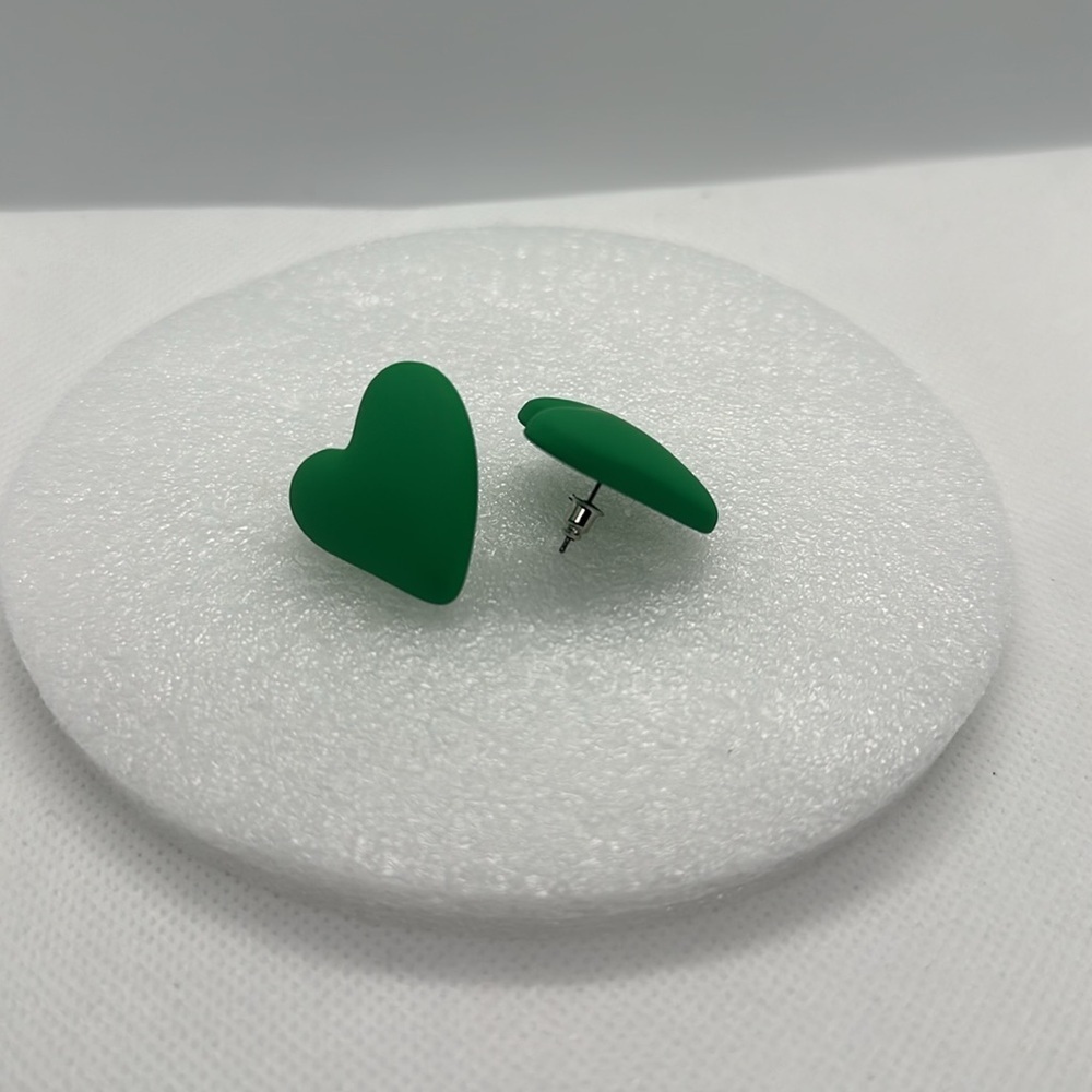 minimalist style, Mojo Green Heart Shaped Stud Earrings. - Picture 7 of 11